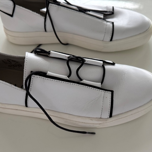 DYAN Shoes - Never Worn - Picture 6 of 6